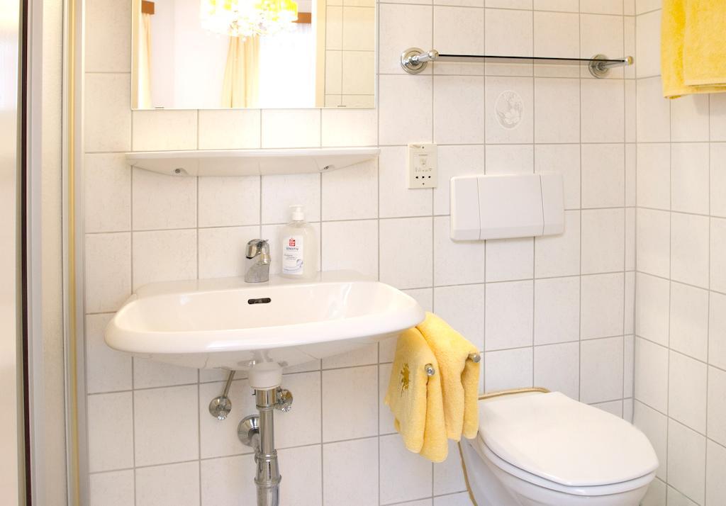 Hotel Zur Sonne Korneuburg Quarto foto